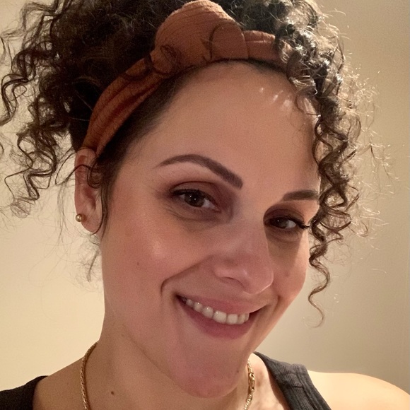 Meet your Posher, Maria - Picture 3 of 3